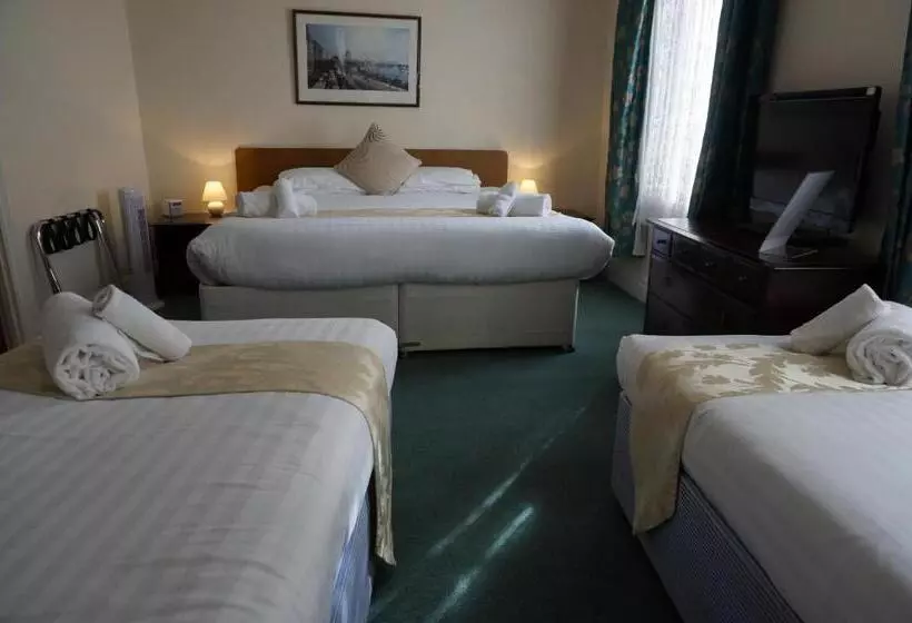Deluxe Family Room
