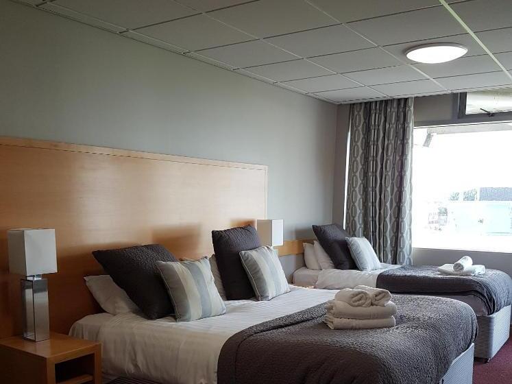 اتاق استاندارد برای معلولان, Headingley Lodge