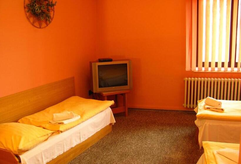 Habitació Triple Estàndard, Isora