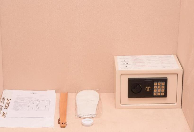 غرفة قياسية فردية, La Bohème