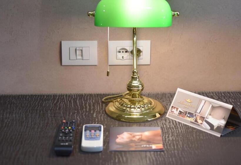 غرفة قياسية فردية, La Bohème