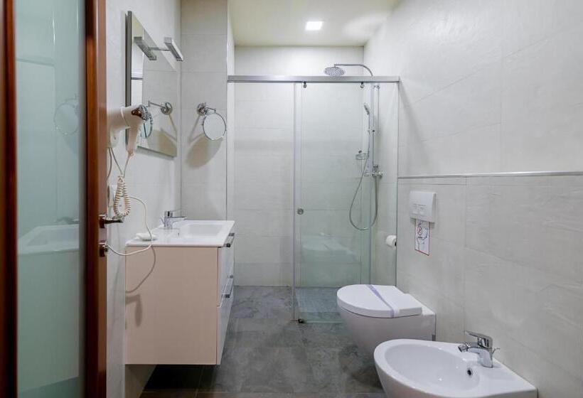 إستوديو قياسى سرير كينج, La Bohème