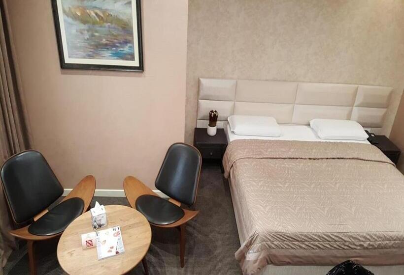 إستوديو قياسى سرير كينج, La Bohème