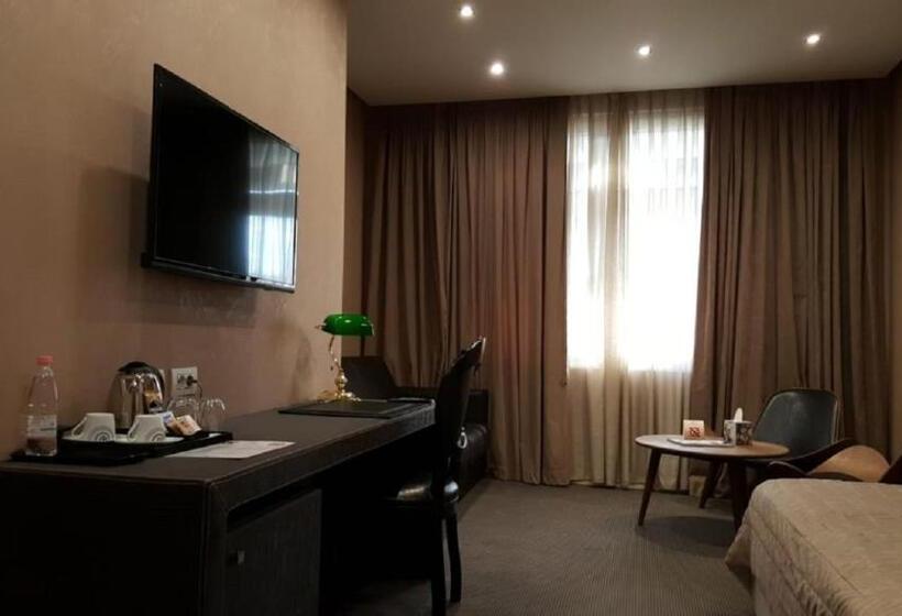 إستوديو قياسى سرير كينج, La Bohème