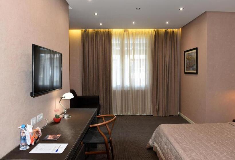 غرفة قياسية, La Bohème