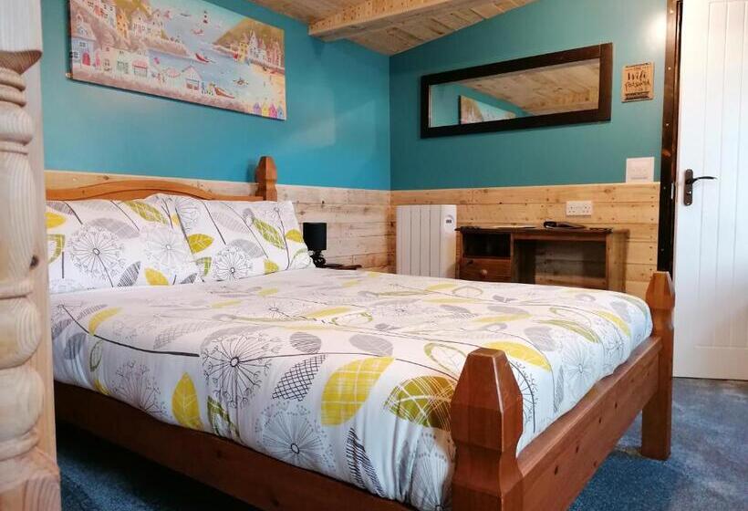 Family Room, Pensalda Guest House