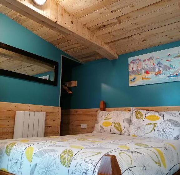 Family Room, Pensalda Guest House