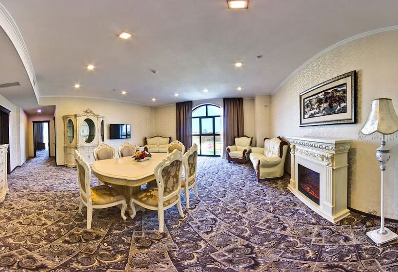 سوییت سوپریور, Plaza Hotel Bishkek