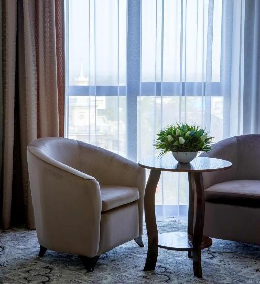 سوییت جونیور, Plaza Hotel Bishkek