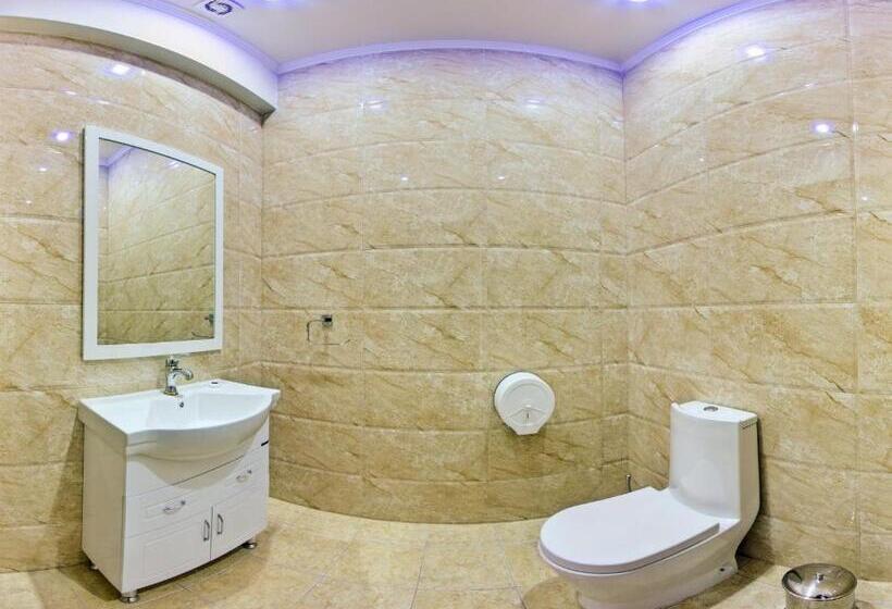 سوییت, Plaza Hotel Bishkek