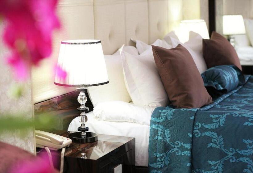 سوییت, Plaza Hotel Bishkek