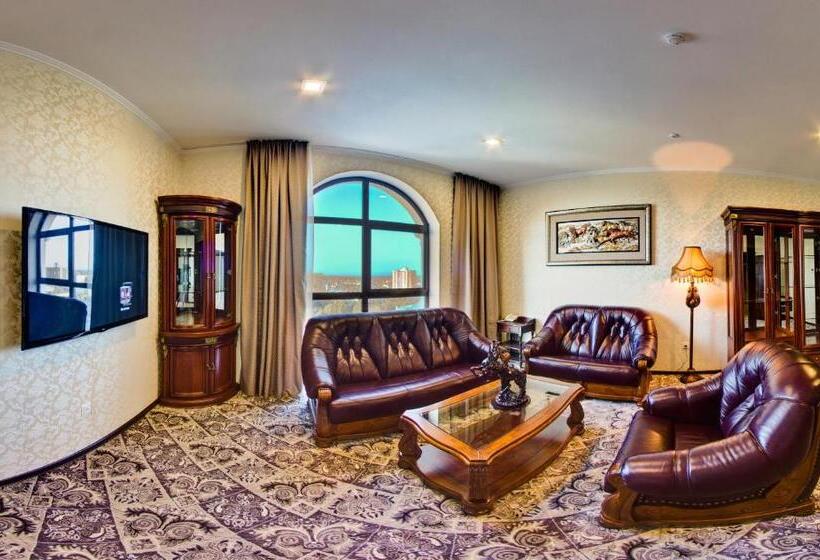 سوییت, Plaza Hotel Bishkek