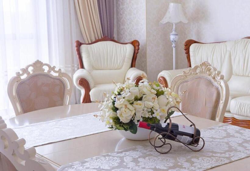 수피리어 스위트, Plaza Hotel Bishkek