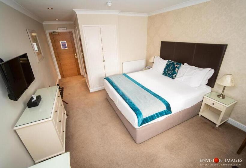 חדר סטנדרט, Red Hall