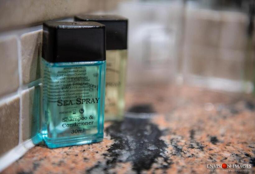 חדר סטנדרט נוף לגינה, Red Hall