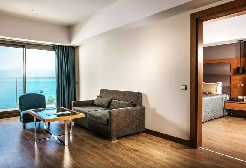ジュニアスイート, Liberty Kuşadası   All Inclusive