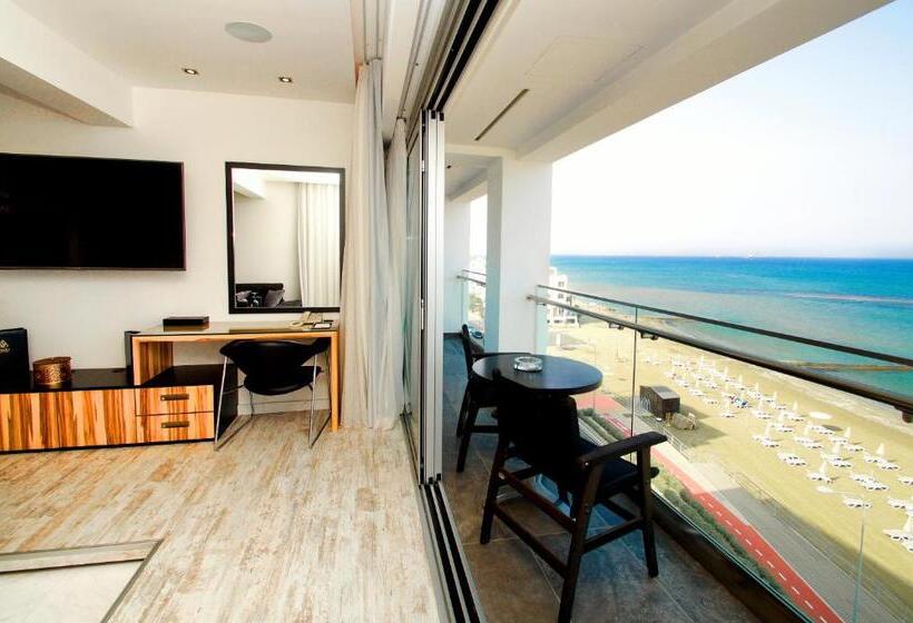 سوئیت اجرایی با چشم‌انداز دریا, The Ciao Stelio Deluxe Boutique Hotel   Adults Only