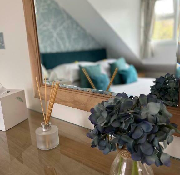 Camera Superiore Vista Mare, Tides Reach Guest House