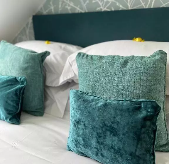 اتاق سوپریور با چشم‌انداز دریا, Tides Reach Guest House