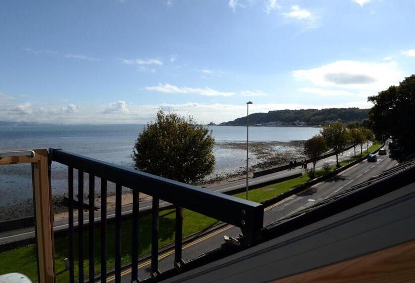 Camera Superiore Vista Mare, Tides Reach Guest House