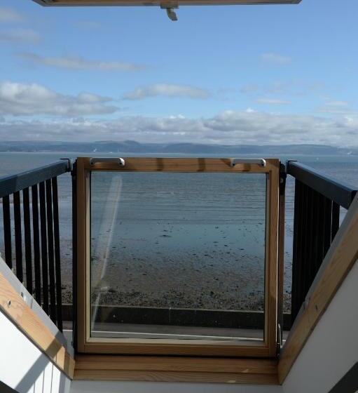 Camera Superiore Vista Mare, Tides Reach Guest House