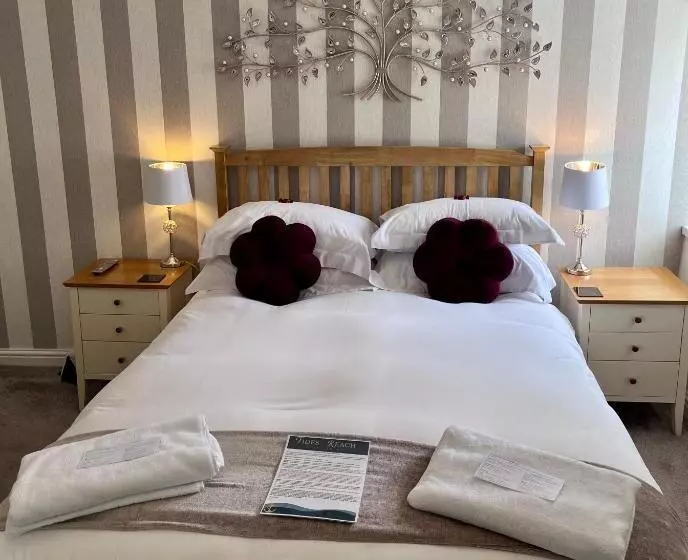 اتاق لوکس, Tides Reach Guest House