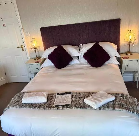 اتاق لوکس با چشم‌انداز دریا, Tides Reach Guest House