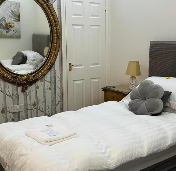 Suite, Tides Reach Guest House