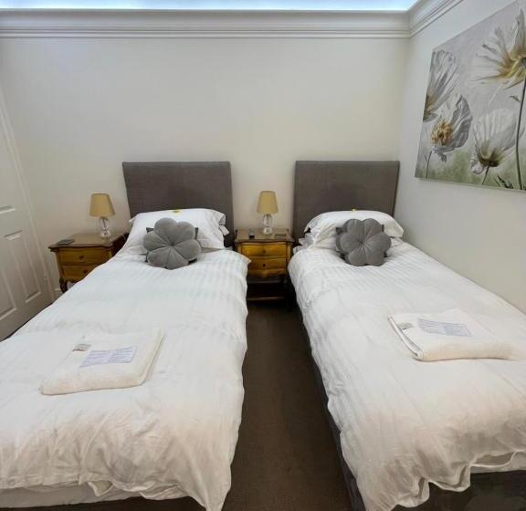 Suite, Tides Reach Guest House