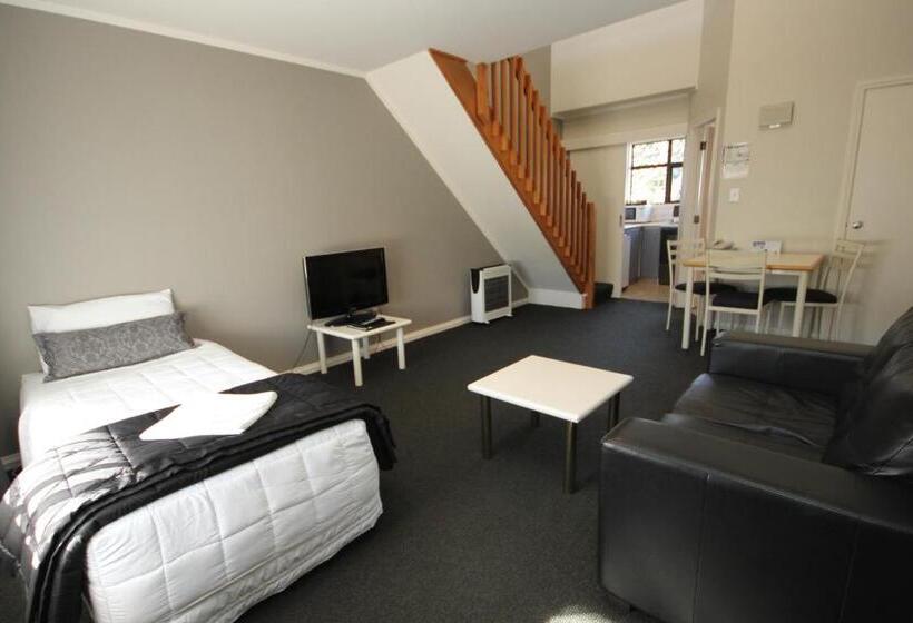 דירת חדר, Champers Motor Inn