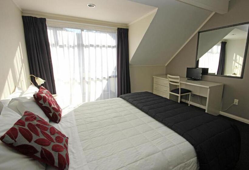 דירת שני חדרים, Champers Motor Inn