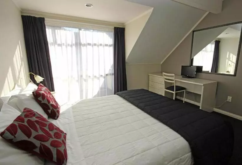 ２ベッドルームアパートメント, Champers Motor Inn