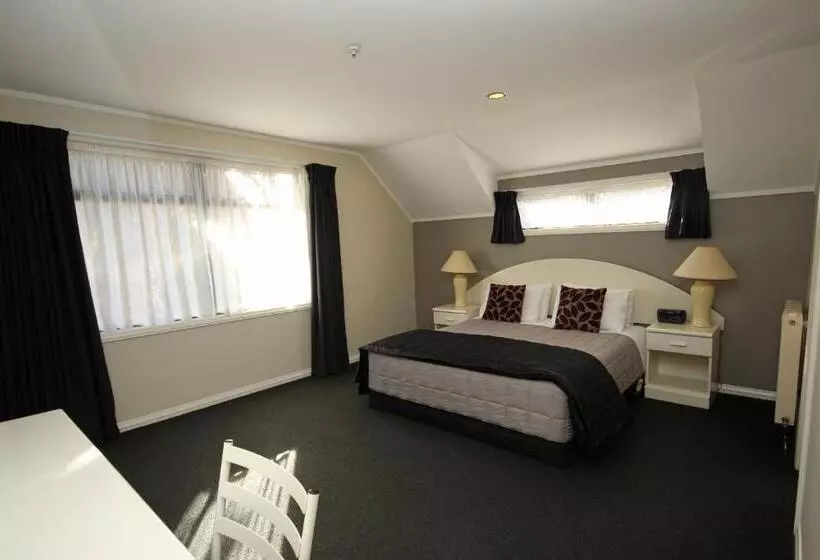 ２ベッドルームアパートメント, Champers Motor Inn