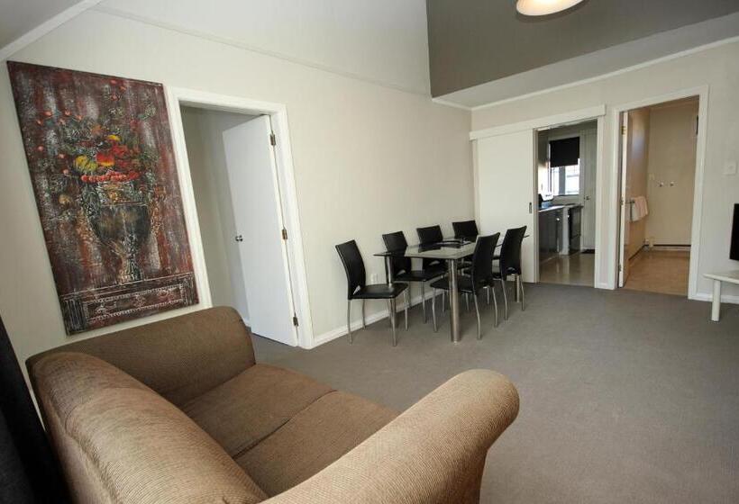 דירת שני חדרים, Champers Motor Inn