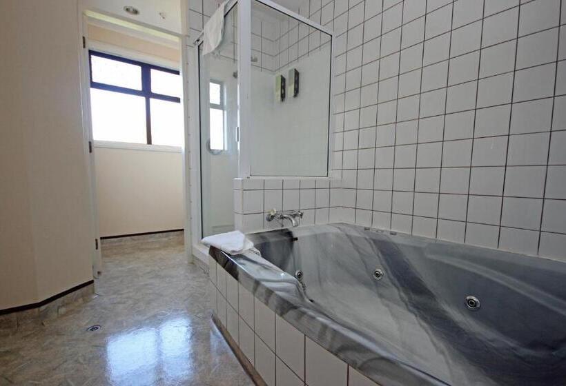 行政套房, Champers Motor Inn