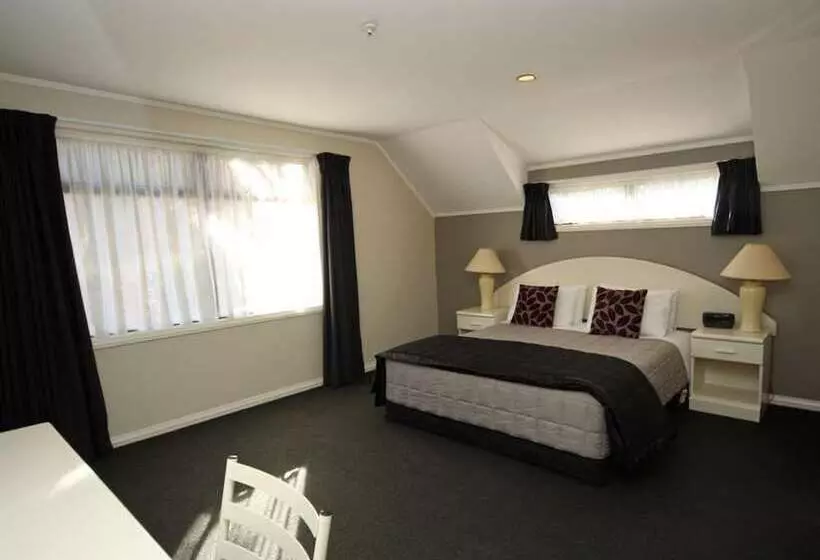２ベッドルームアパートメント, Champers Motor Inn