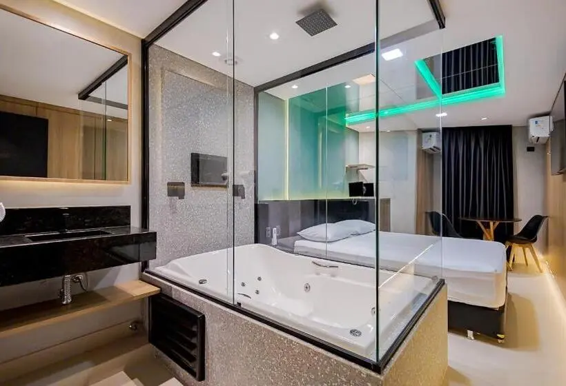 スタンダードスタジオ, Drops Express Motel Curitiba