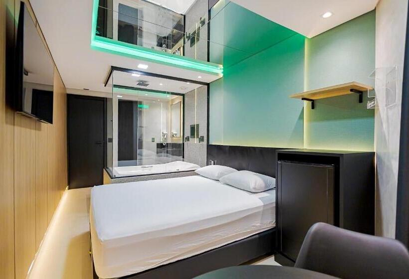 标准工作室, Drops Express Motel Curitiba