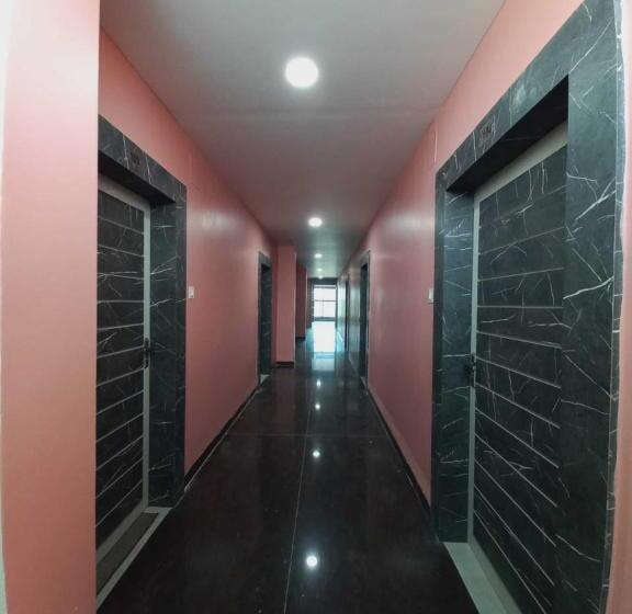 豪华房间, Nirmalya Inn