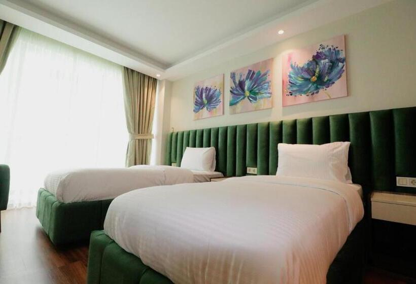 اتاق خانوادگی, Grand Luxury