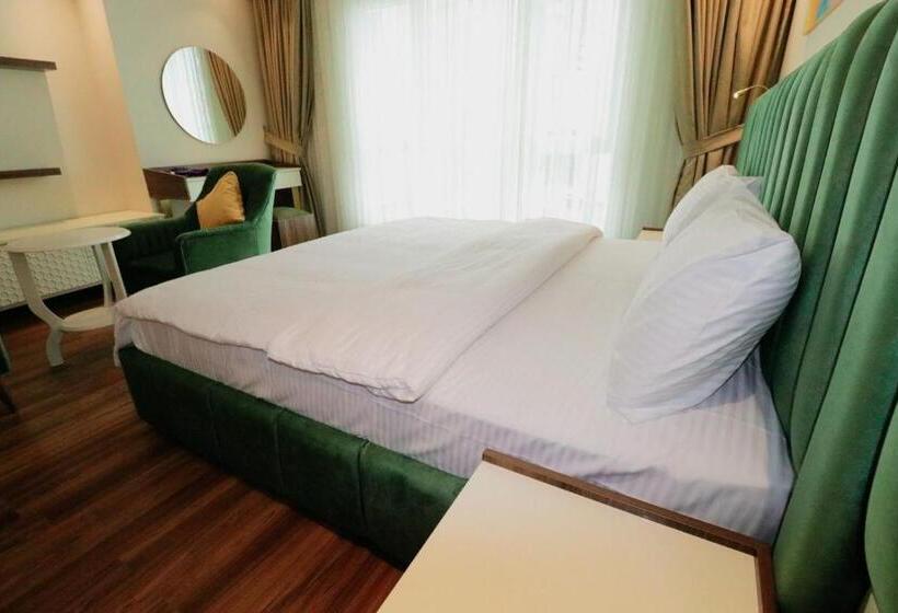 Люкс, Grand Luxury