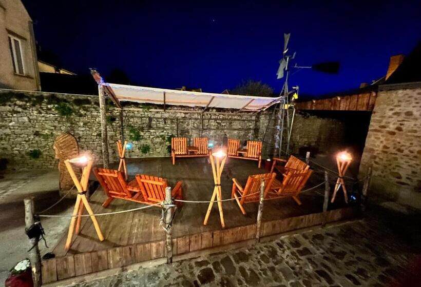 غرفة قياسية, Le Ranch