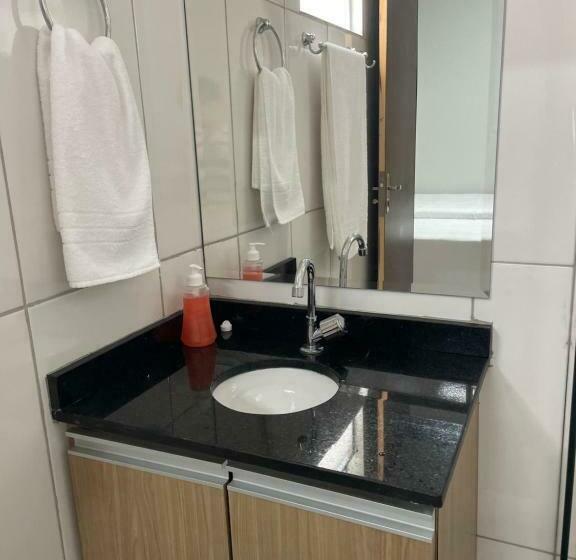 غرفة قياسية فردية, Mauri Center