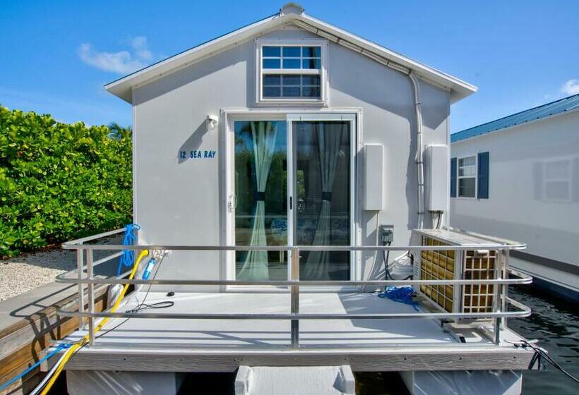 بنجلو ديلوكس, Aqua Lodges At Coconut Cay Rv And Marina