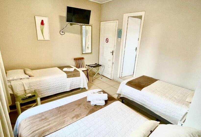 家庭间, Hospedar Flats & Residence