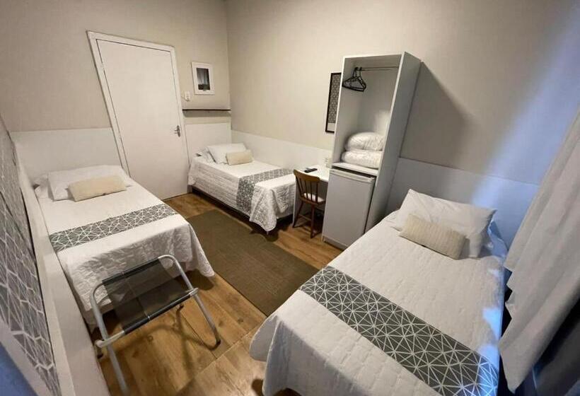 标准三人间, Hospedar Flats & Residence