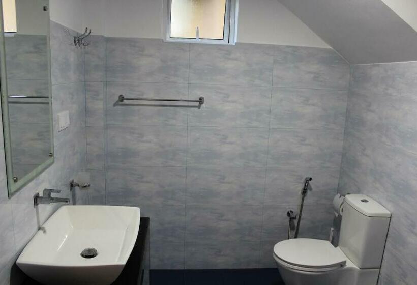 اتاق استاندارد, Riku Surf House Hiri