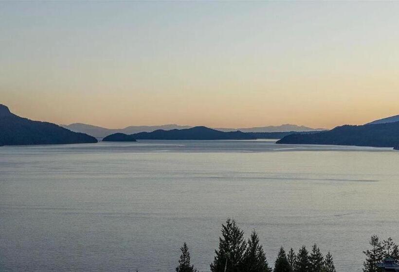 Люкс Superior Вид на Море, Vancouver Sea View Palace Inn