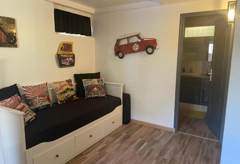 디럭스 룸, Clos Marijeanne Capmas