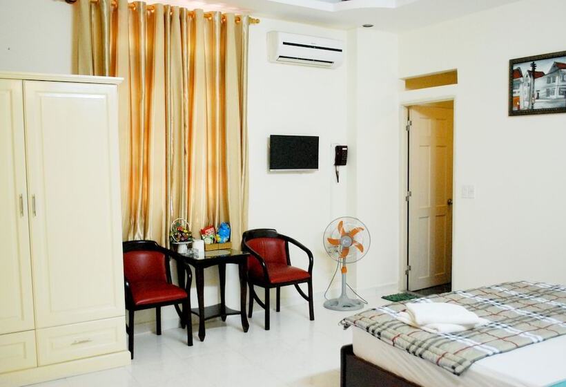 اتاق لوکس, Lan Anh